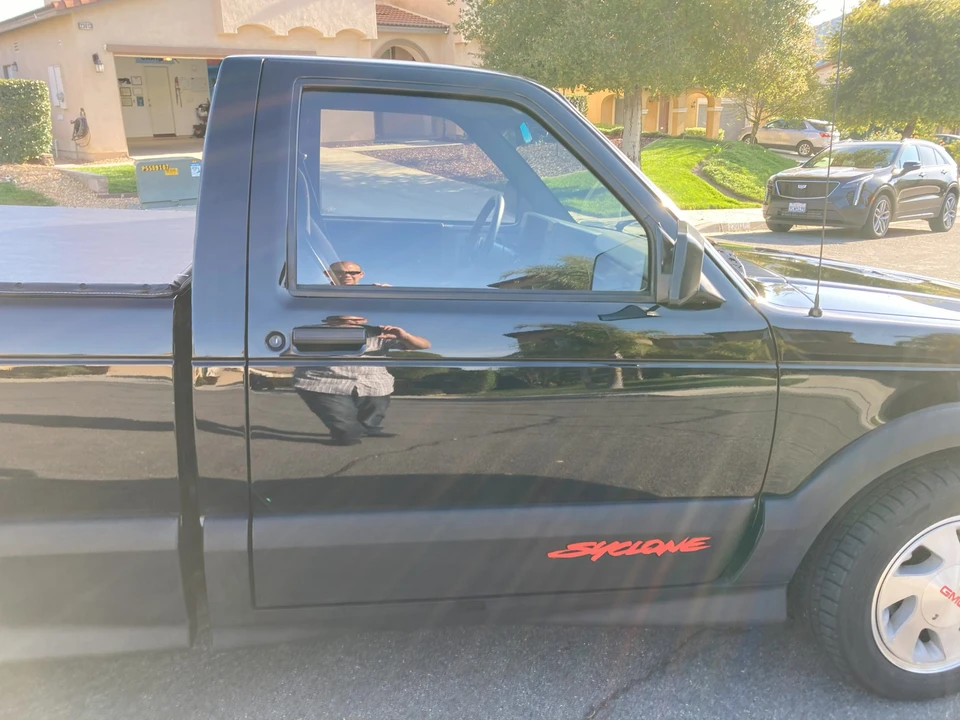 1991 GMC Syclone - Image 14 of 31