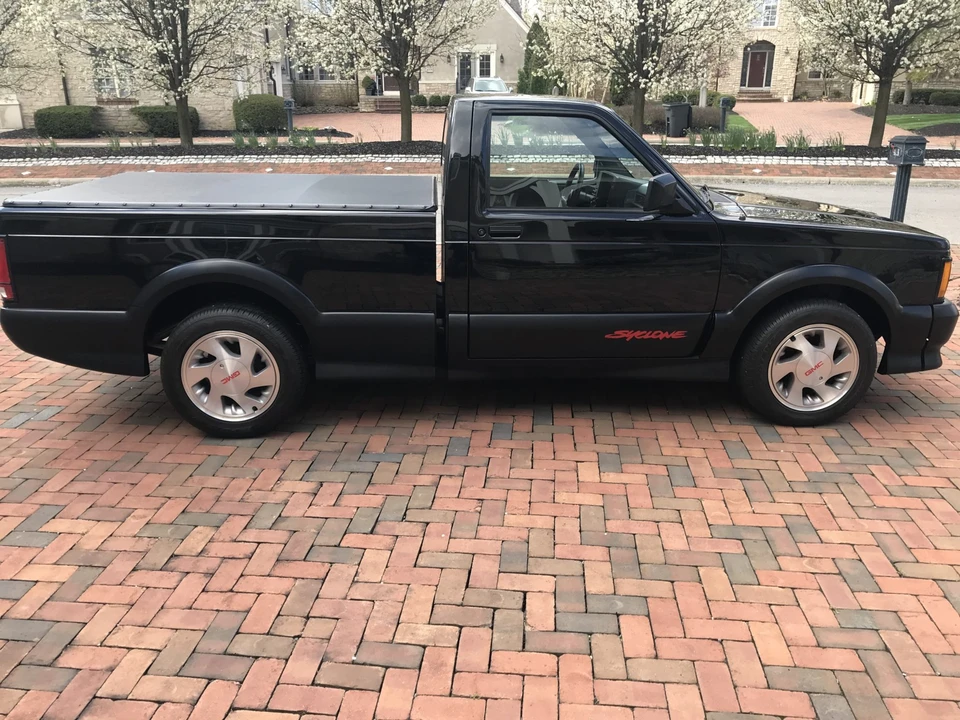 1991 GMC Syclone - Image 8 of 31