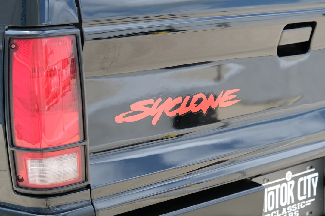 1991 GMC Syclone - Image 14 of 31