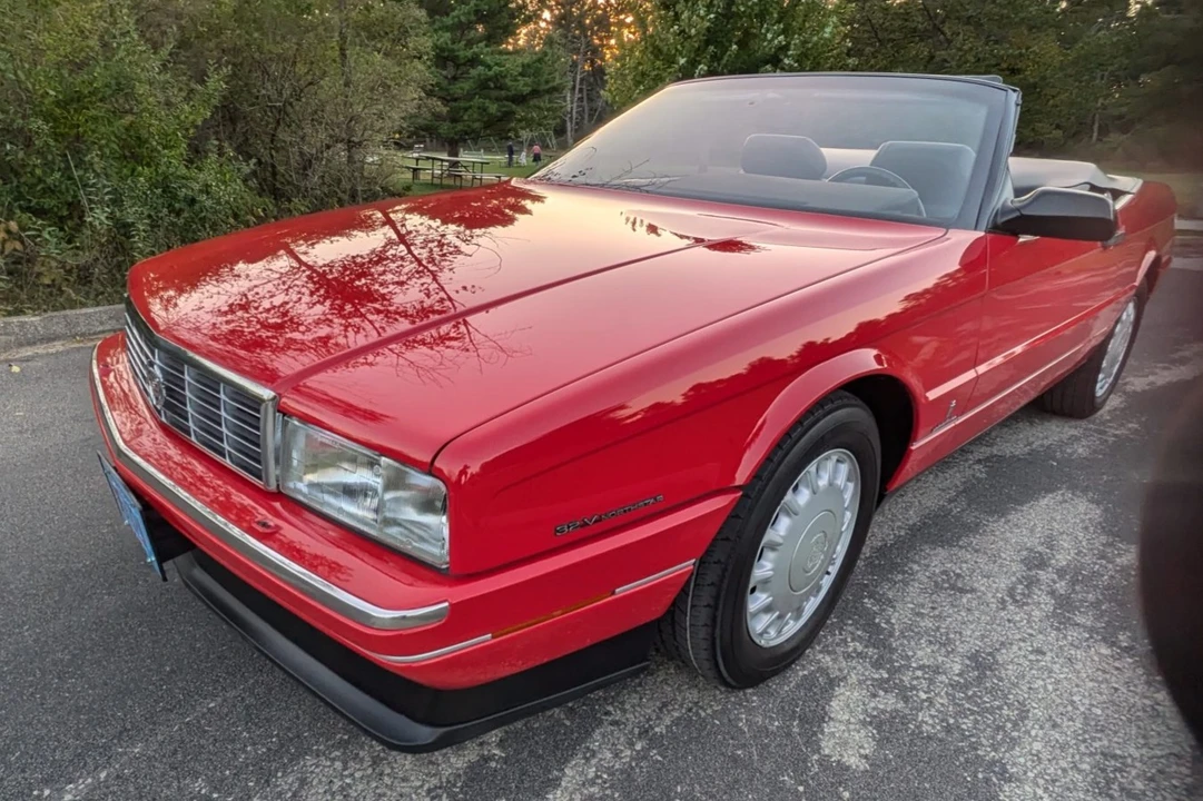 1993 Cadillac Allante - Image 3 of 31