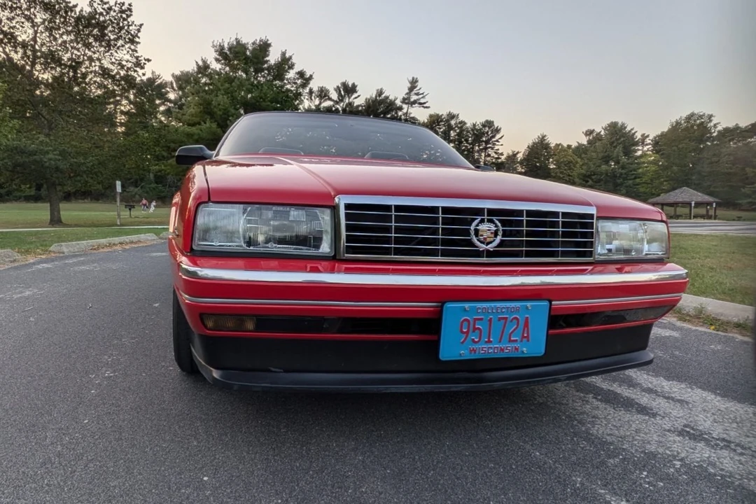 1993 Cadillac Allante - Image 2 of 31