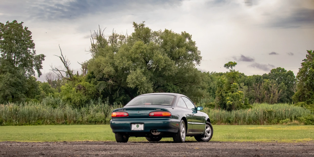 1993 Mazda MX-6 2nd Gen - Image 28 of 31