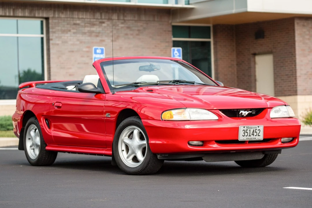 1994 Ford SN95 Mustang - Image 1 of 31