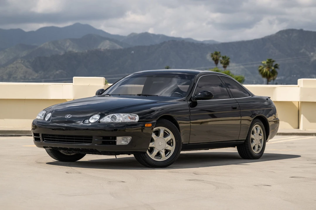 1995 Lexus SC400 - Image 2 of 31