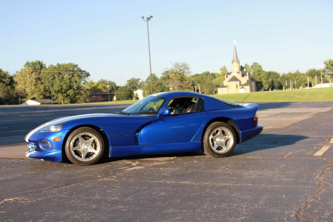 1996 Dodge Viper GTS 2nd Gen - Image 2 of 31