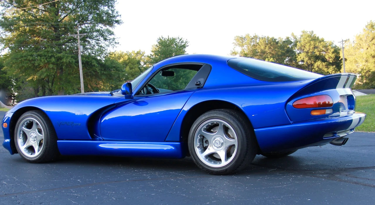 1996 Dodge Viper GTS 2nd Gen - Image 12 of 31