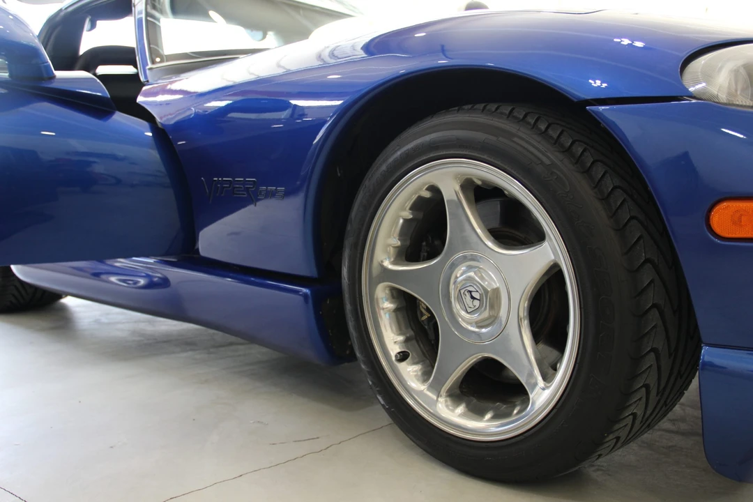1996 Dodge Viper GTS 2nd Gen - Image 19 of 31