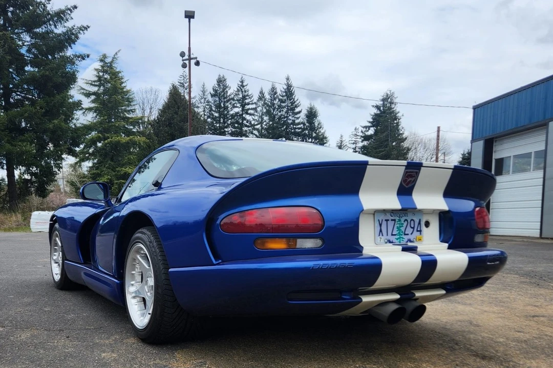 1996 Dodge Viper GTS 2nd Gen - Image 15 of 31