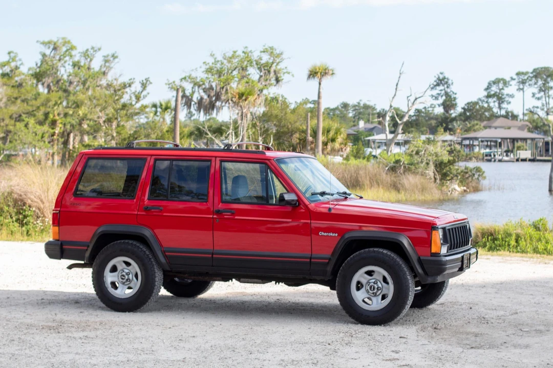 1996 Jeep XJ Cherokee - Image 9 of 31