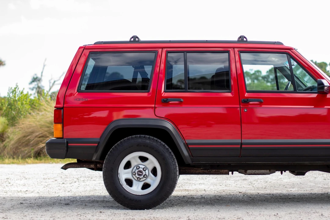 1996 Jeep XJ Cherokee - Image 30 of 31