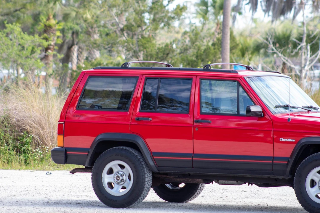 1996 Jeep XJ Cherokee - Image 29 of 31