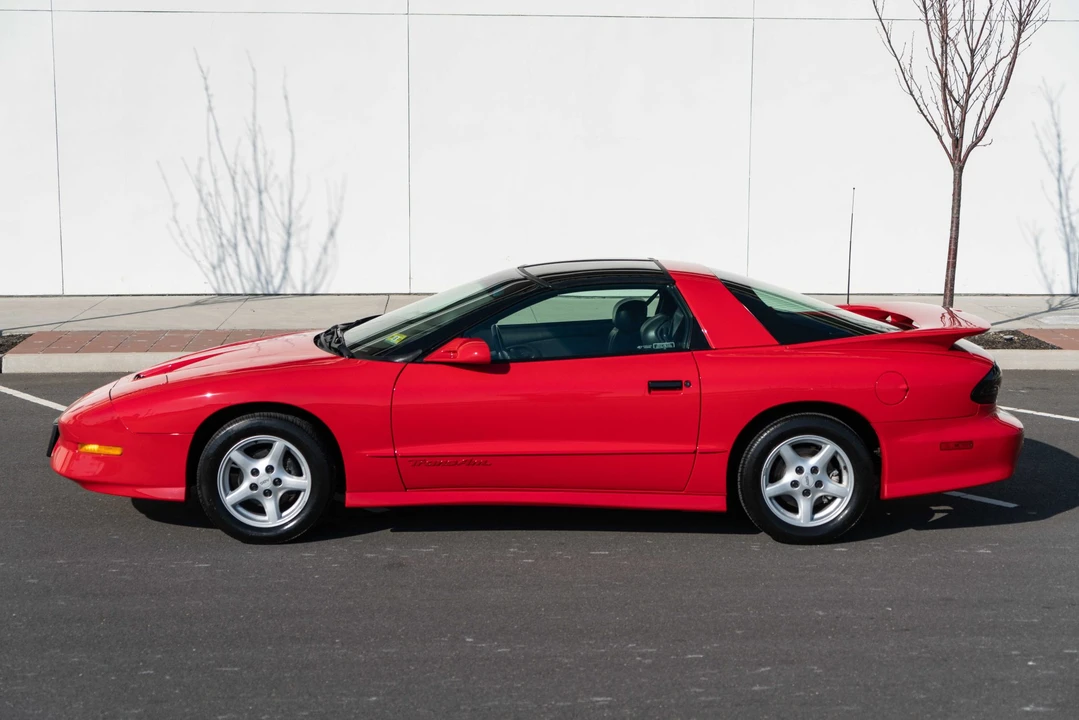 1996 Pontiac Firebird Trans Am 4th Gen - Image 9 of 31