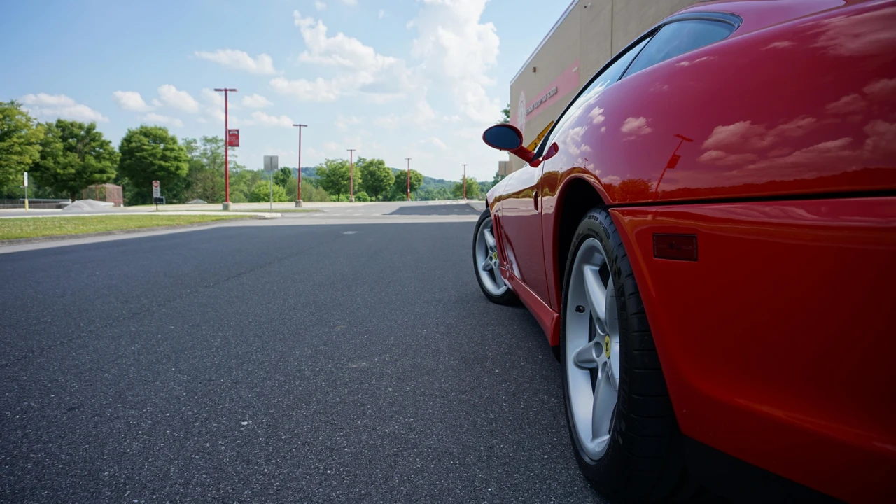 1997 Ferrari 550 Maranello - Image 25 of 31