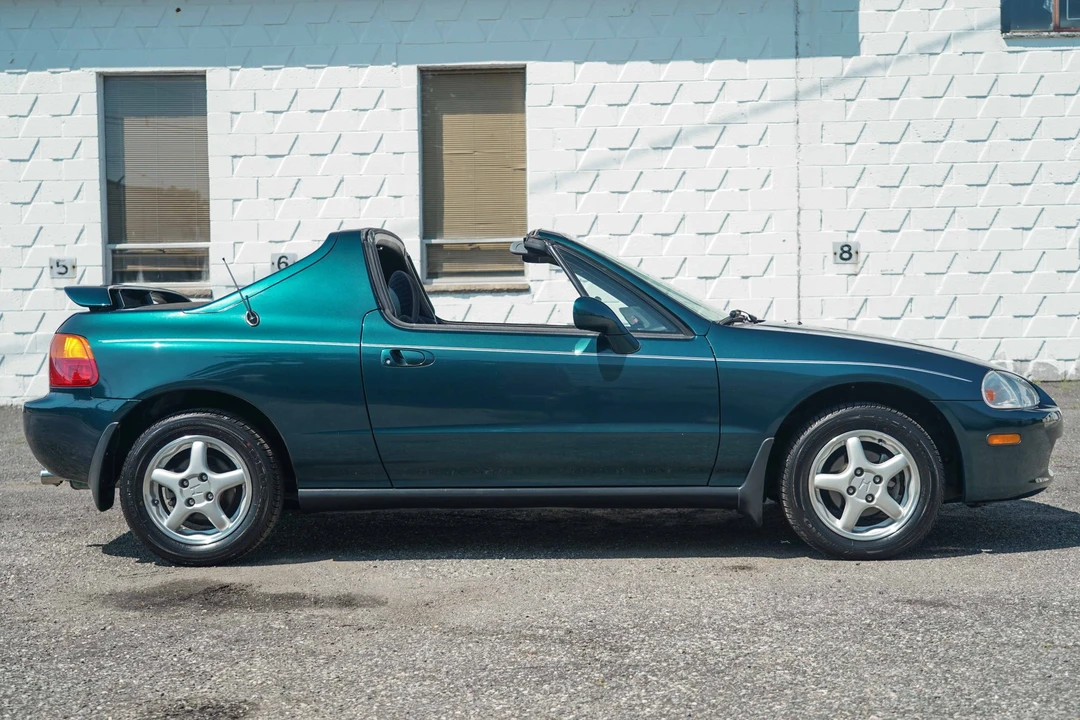 1997 Honda Del Sol - Image 11 of 31
