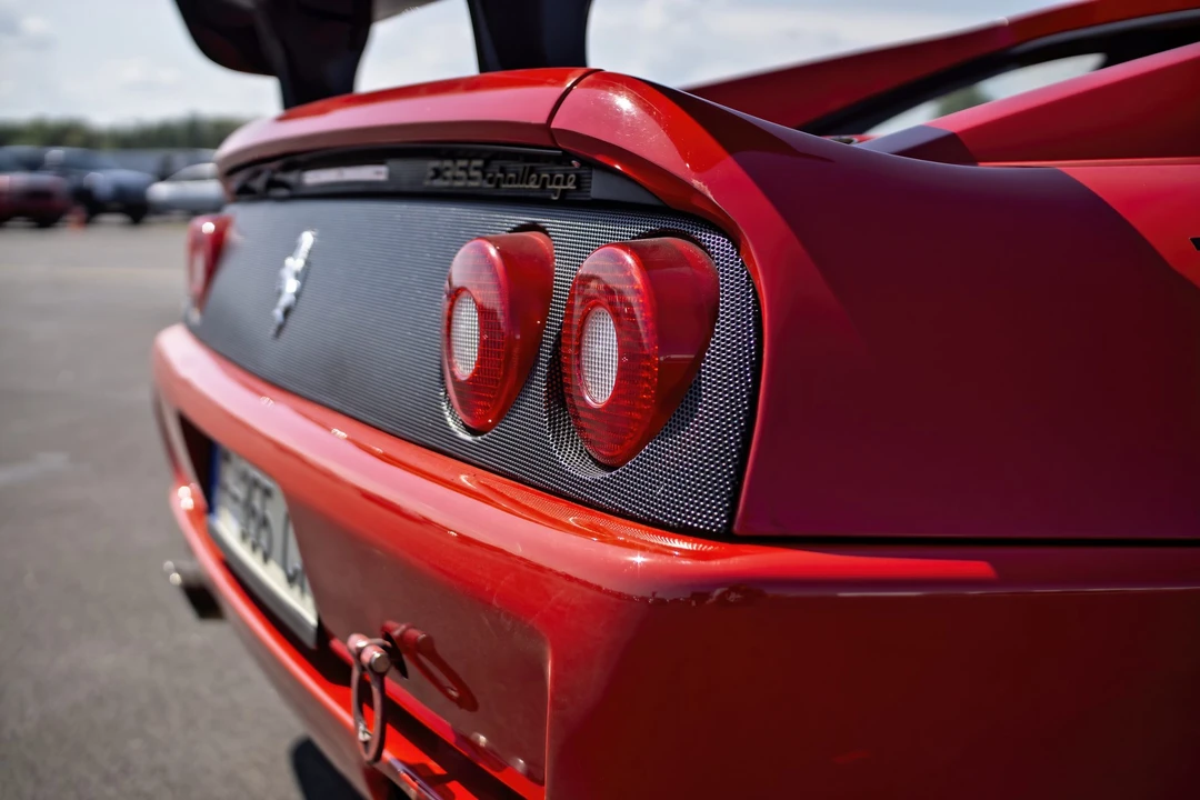 1998 Ferrari F355 Berlinetta - Image 15 of 31