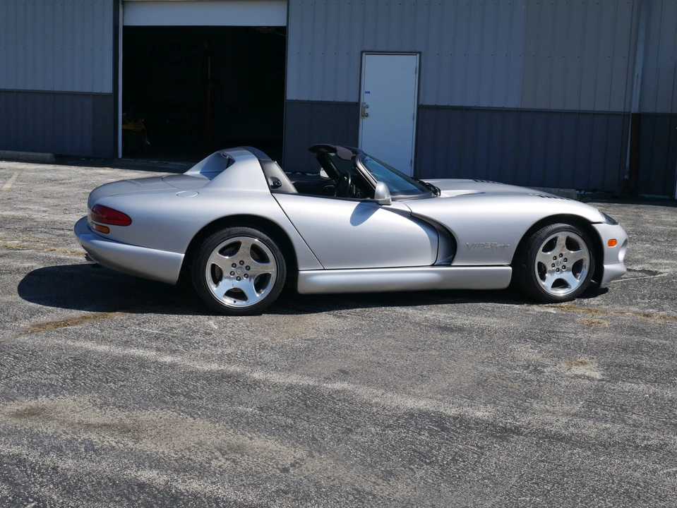 1999 Dodge Viper 2nd Gen - Image 17 of 31