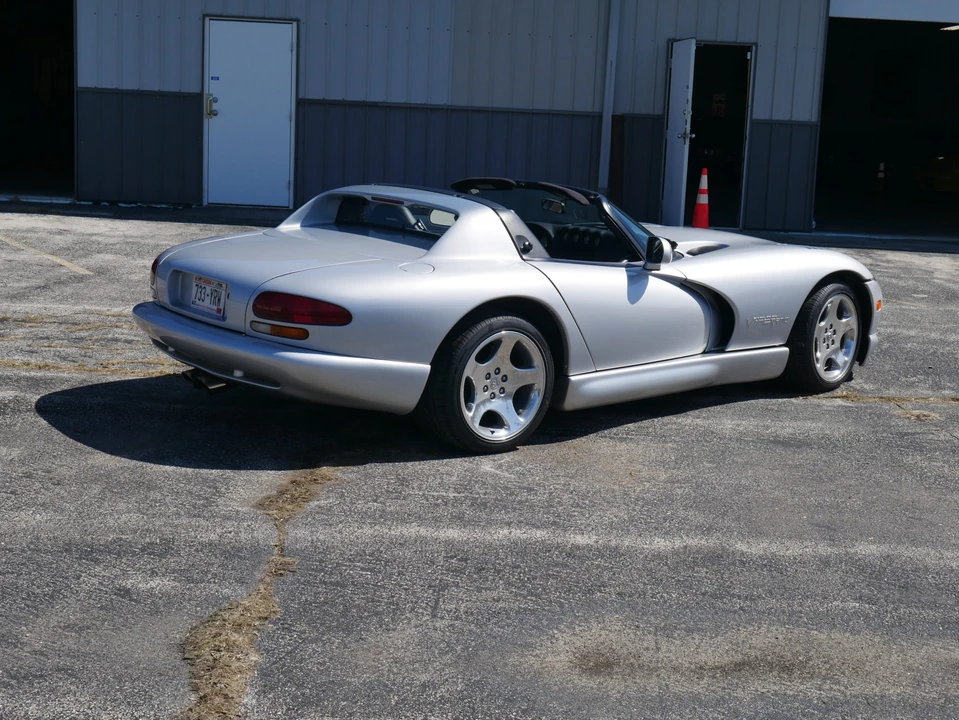 1999 Dodge Viper 2nd Gen - Image 16 of 31