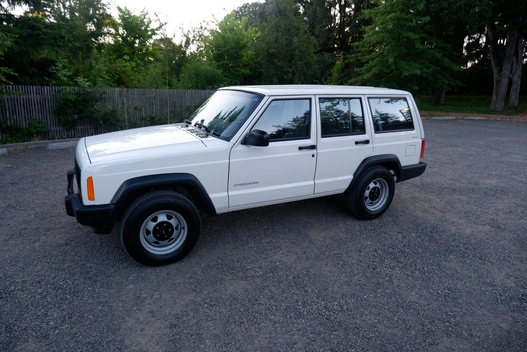 1999 Jeep XJ Cherokee - Image 23 of 31
