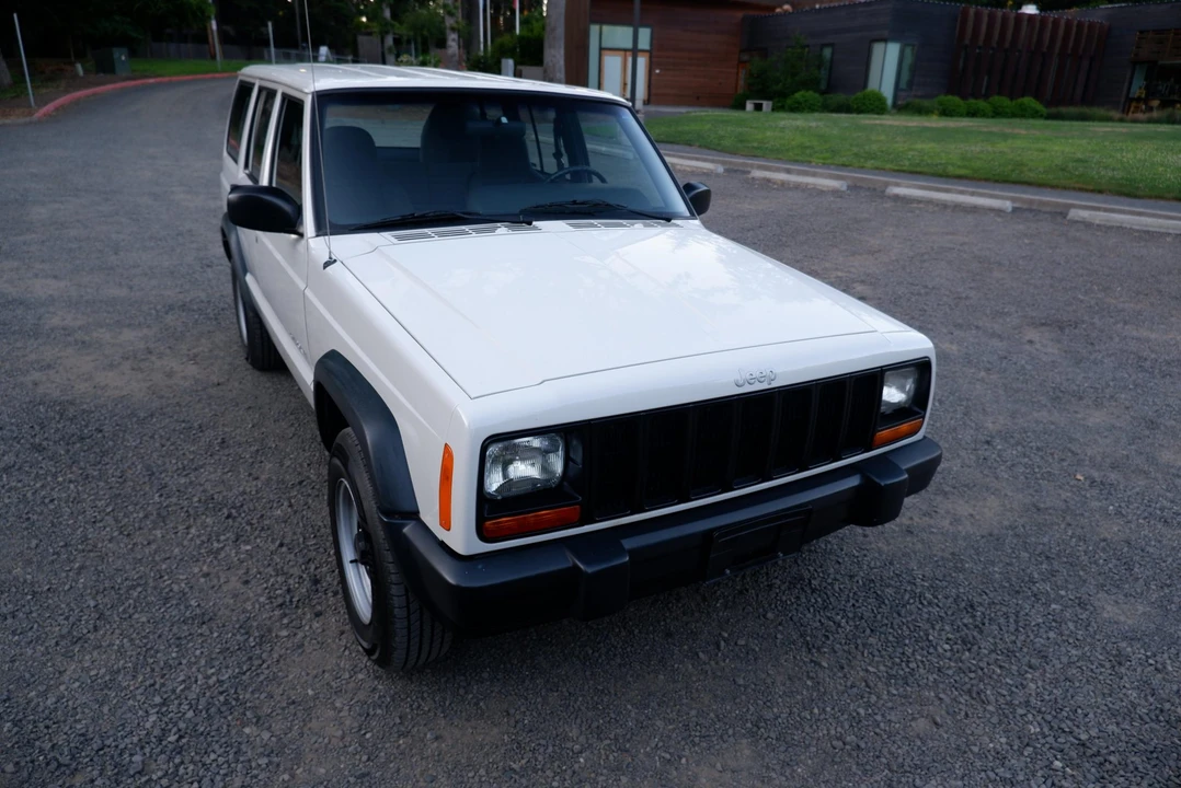 1999 Jeep XJ Cherokee - Image 6 of 31