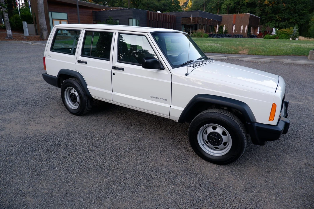 1999 Jeep XJ Cherokee - Image 11 of 31