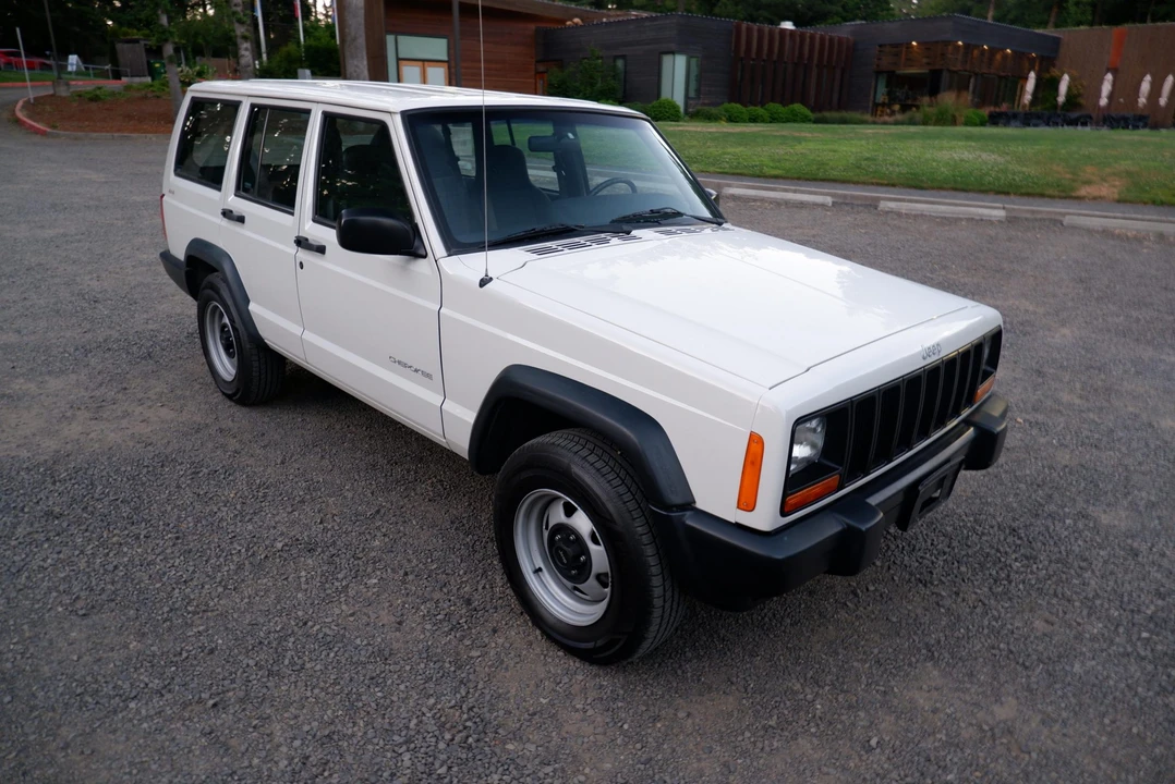 1999 Jeep XJ Cherokee - Image 9 of 31