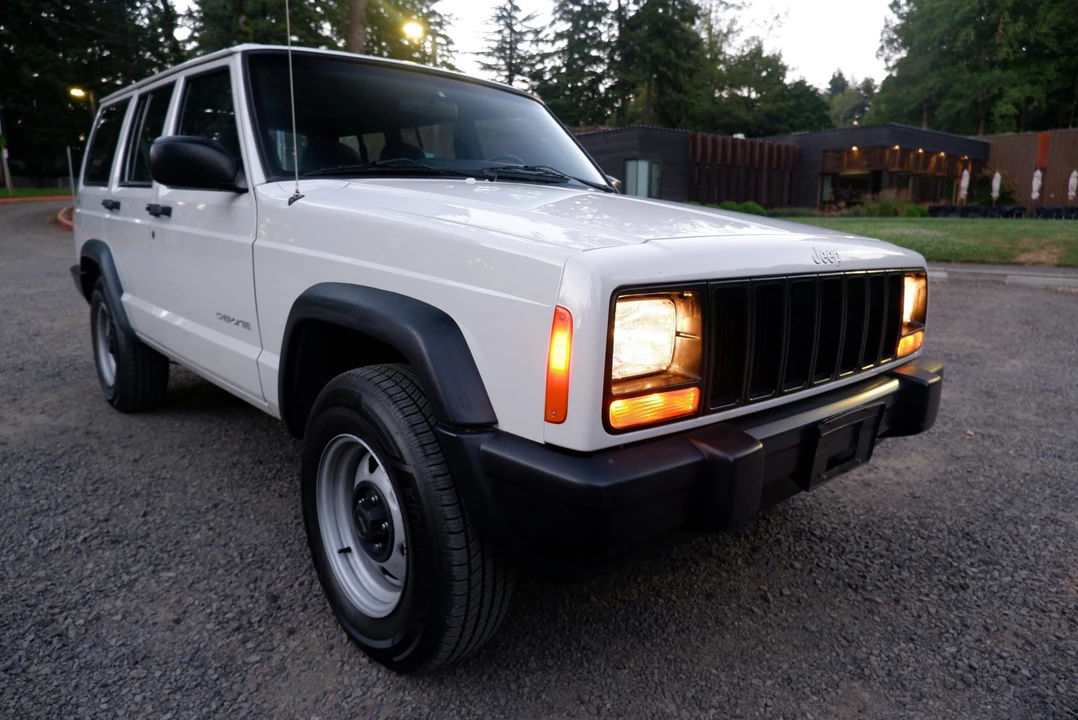 1999 Jeep XJ Cherokee - Image 24 of 31