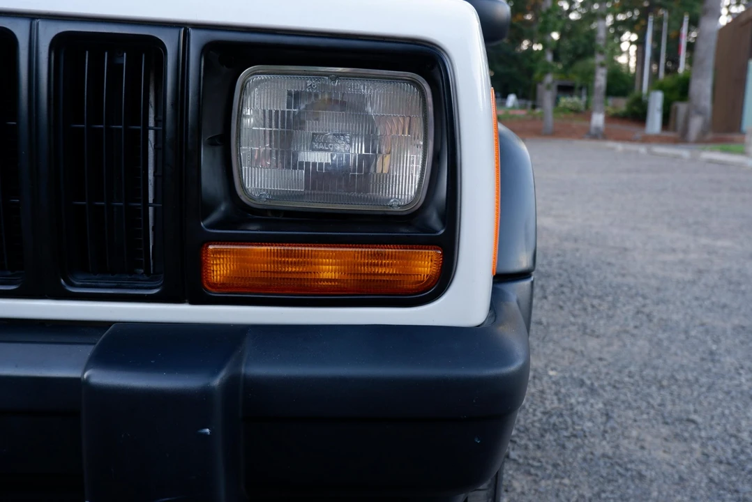 1999 Jeep XJ Cherokee - Image 31 of 31