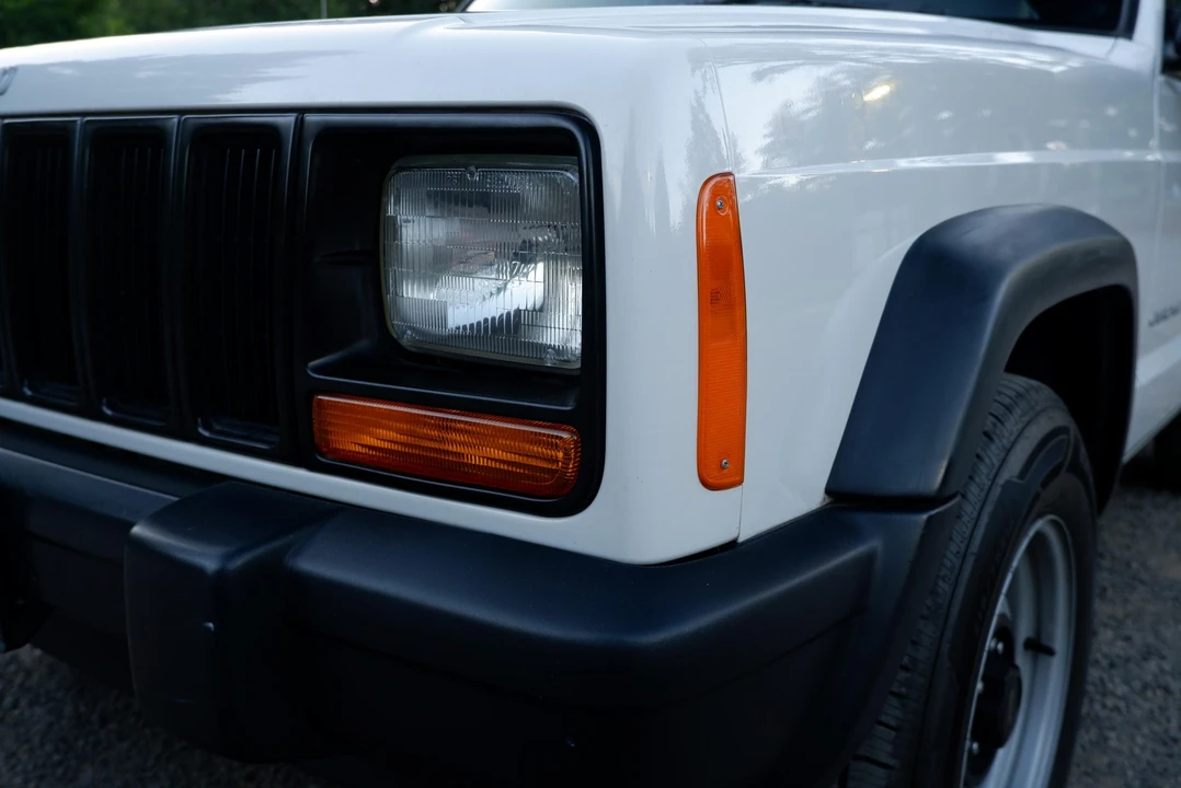 1999 Jeep XJ Cherokee - Image 27 of 31