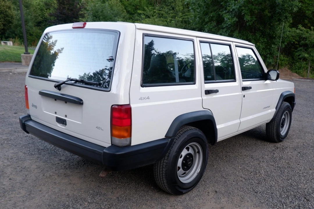1999 Jeep XJ Cherokee - Image 15 of 31