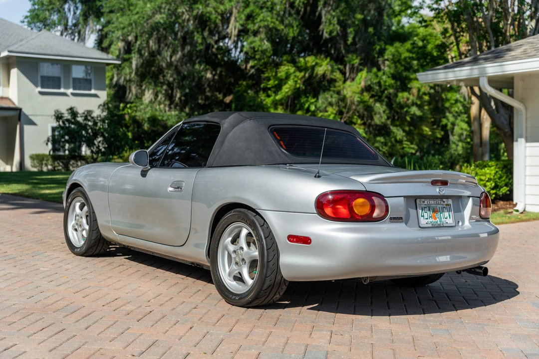 1999 Mazda NB MX-5 Miata - Image 9 of 31