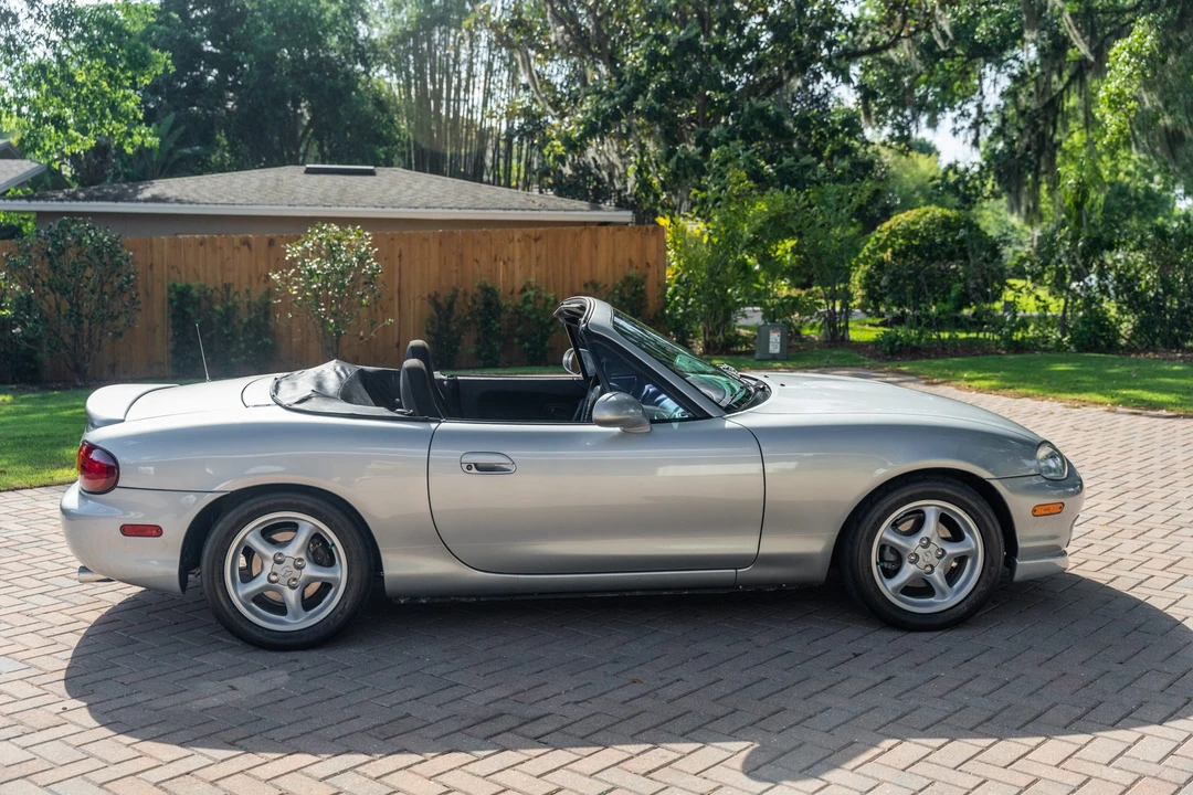 1999 Mazda NB MX-5 Miata - Image 17 of 31