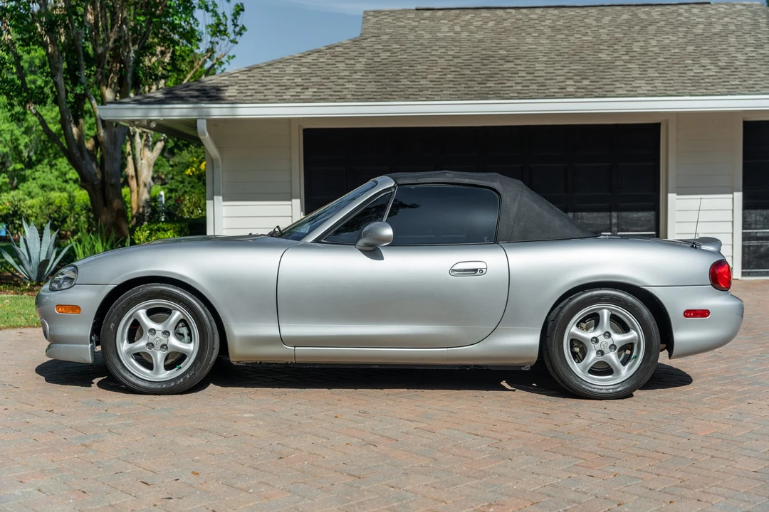 1999 Mazda NB MX-5 Miata - Image 6 of 31