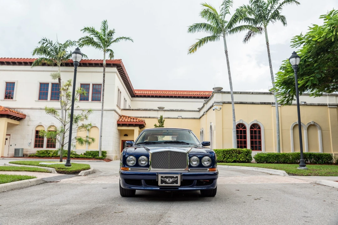 2000 Bentley Azure 1st Gen - Image 18 of 31