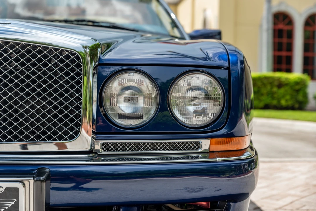 2000 Bentley Azure 1st Gen - Image 23 of 31