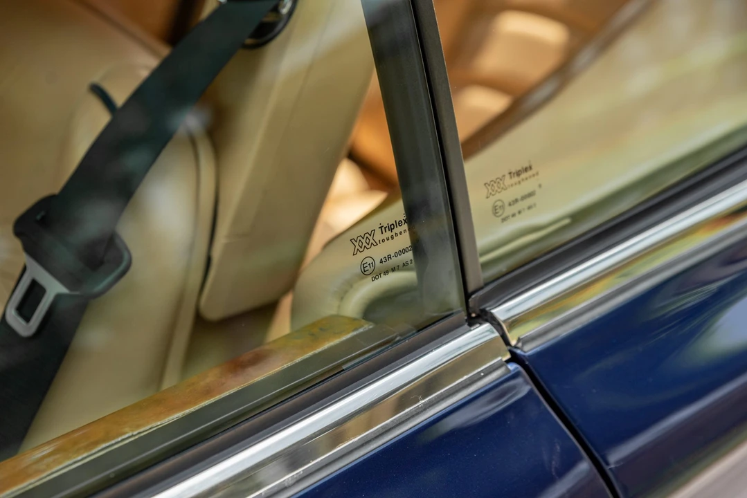2000 Bentley Azure 1st Gen - Image 25 of 31