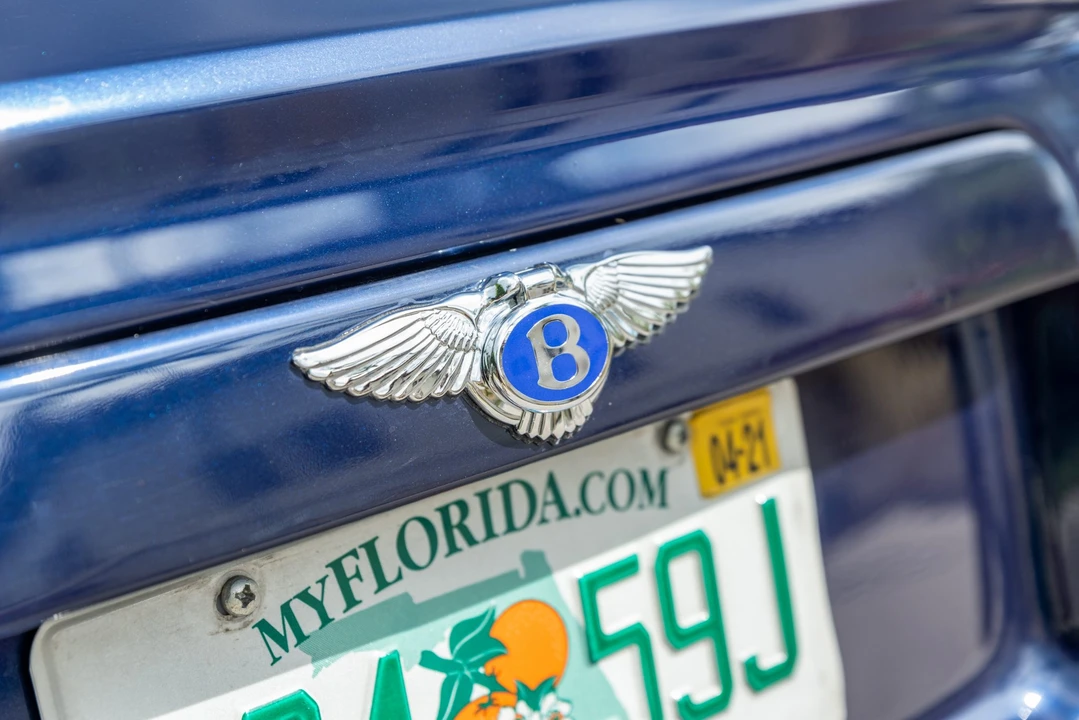 2000 Bentley Azure 1st Gen - Image 31 of 31