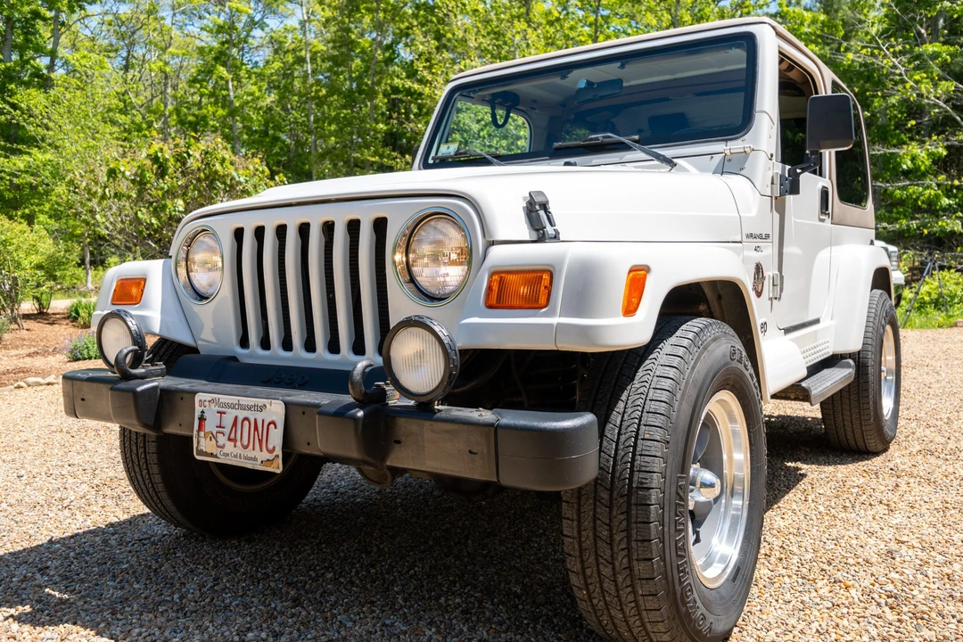 2000 Jeep TJ Wrangler - Image 2 of 31