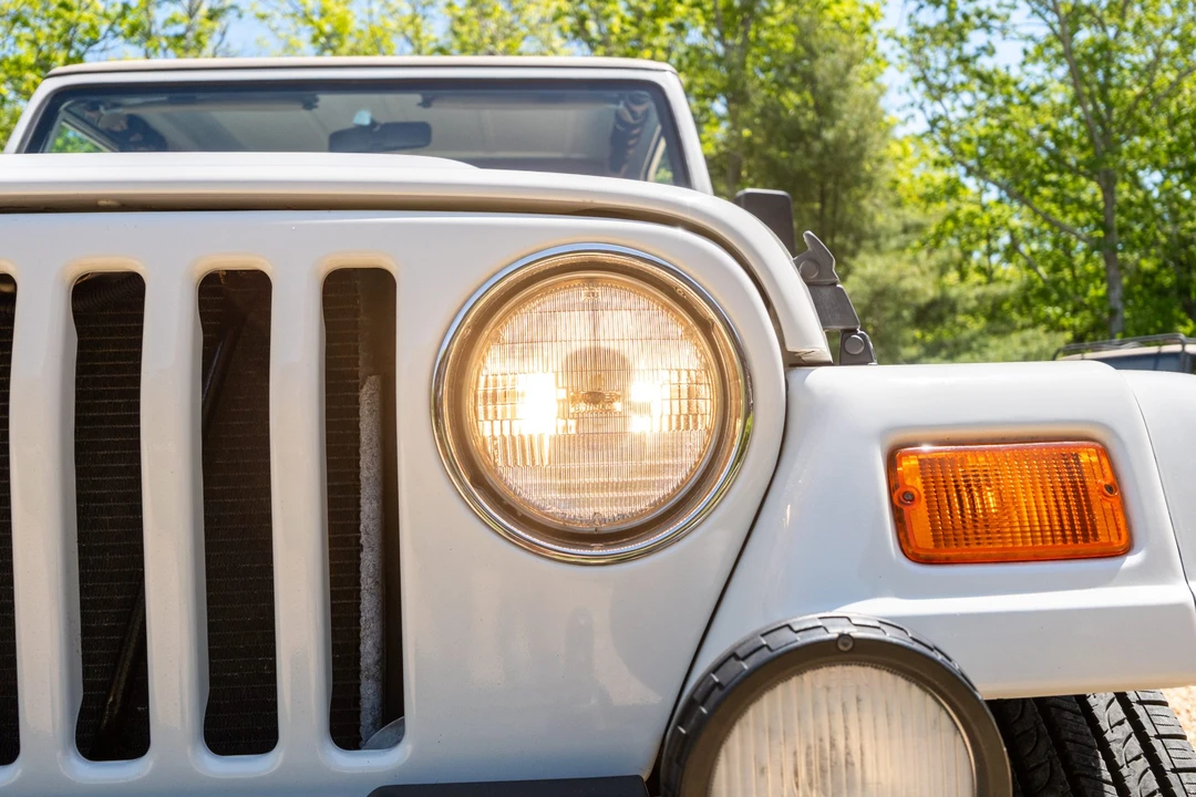 2000 Jeep TJ Wrangler - Image 28 of 31