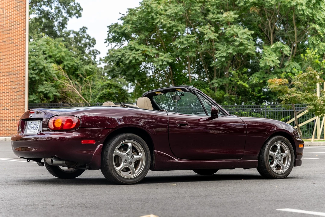 2000 Mazda NB MX-5 Miata - Image 5 of 31