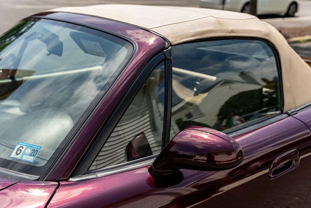 2000 Mazda NB MX-5 Miata - Image 25 of 31