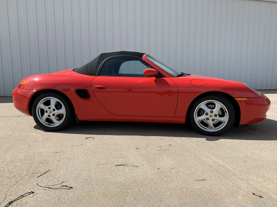 2000 Porsche 986 Boxster - Image 2 of 31