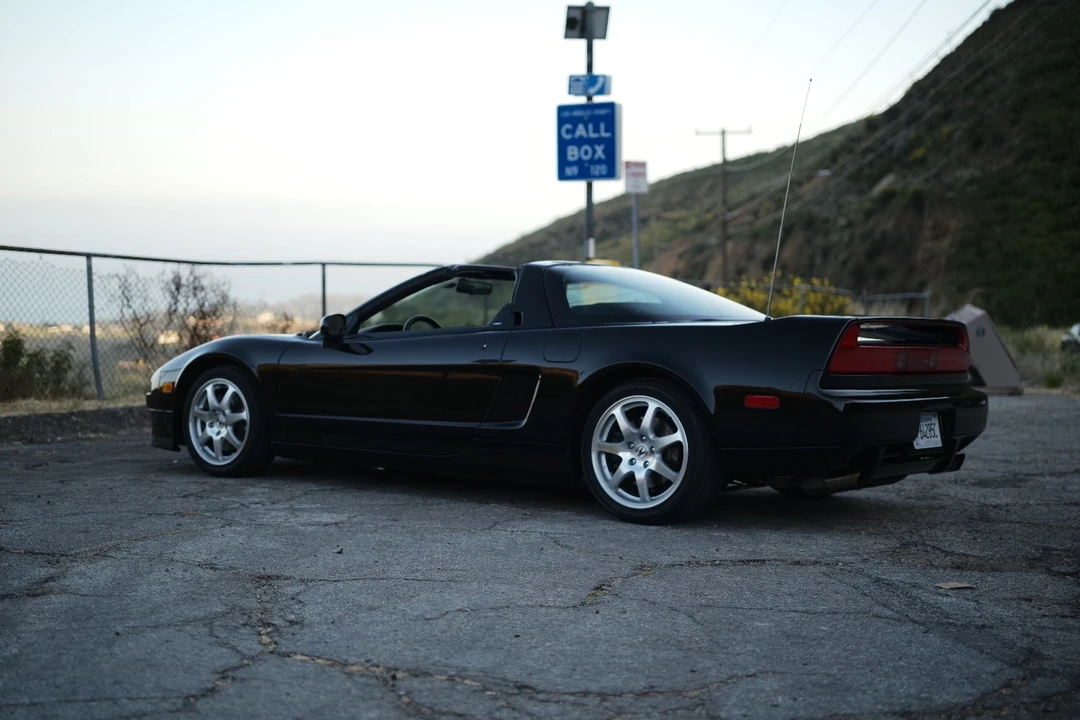 2001 Acura NA2 NSX - Image 16 of 31