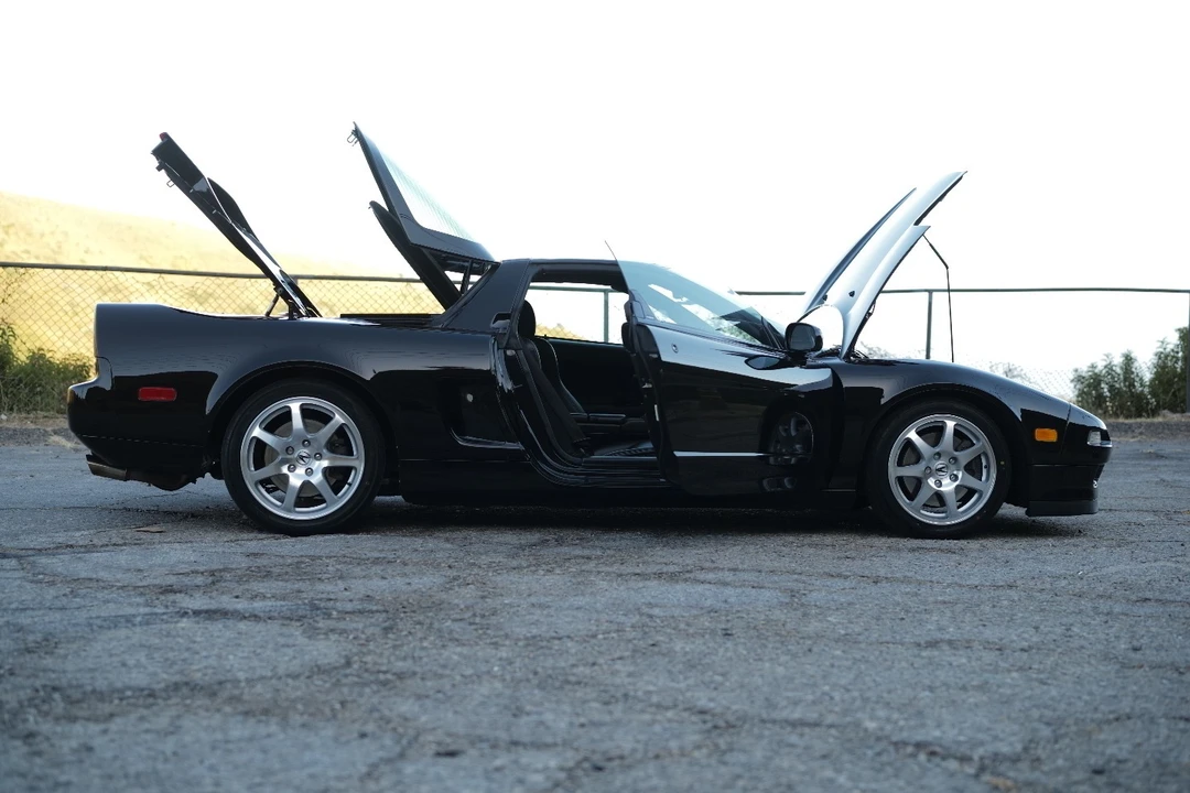 2001 Acura NA2 NSX - Image 30 of 31