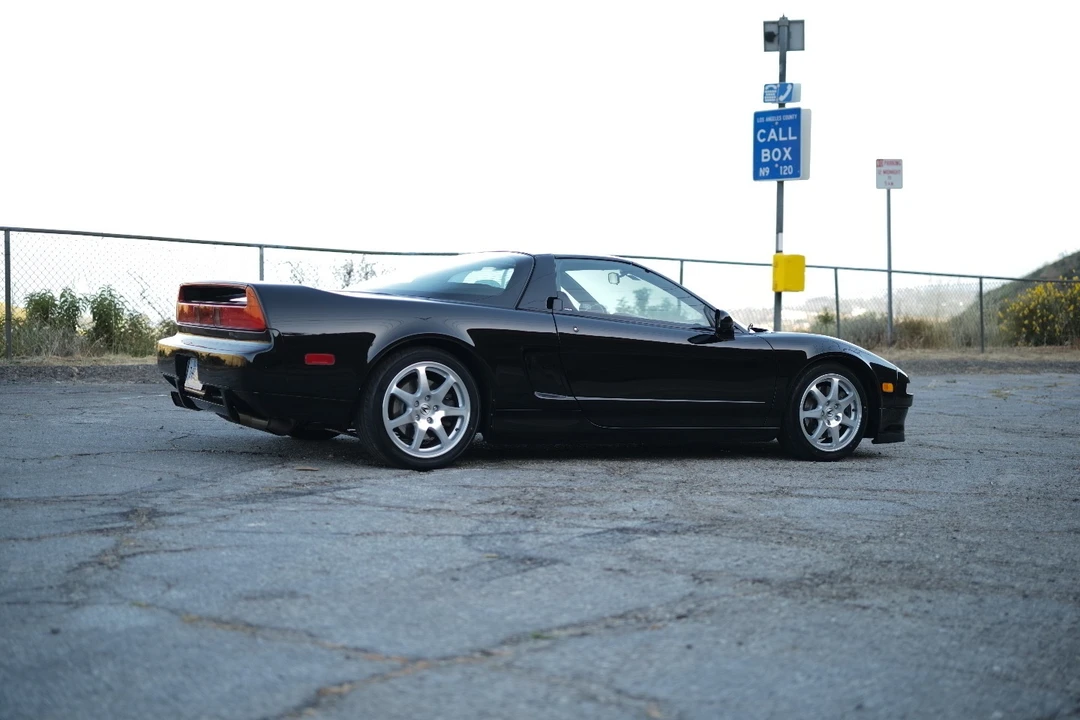 2001 Acura NA2 NSX - Image 12 of 31