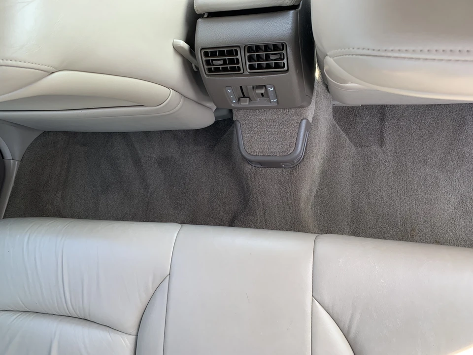 2001 Acura RL 1st Gen - Image 24 of 31