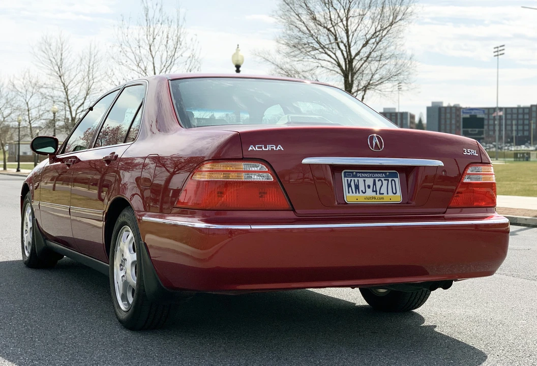 2001 Acura RL 1st Gen - Image 5 of 31