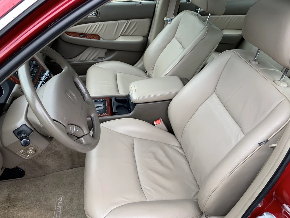 2001 Acura RL 1st Gen - Image 21 of 31
