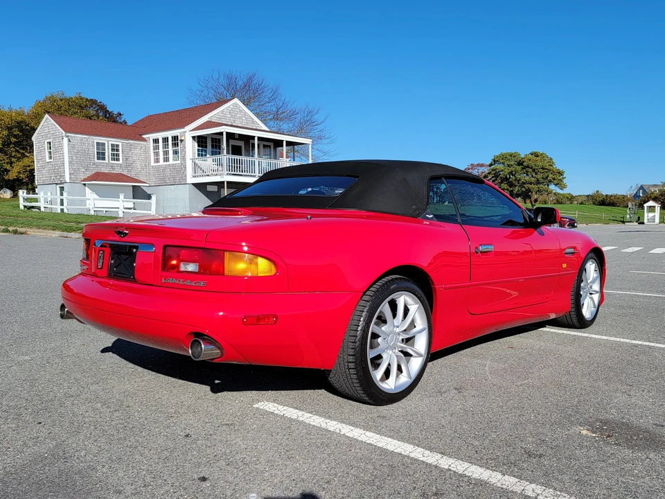 2001 Aston Martin DB7 Vantage - Image 17 of 31