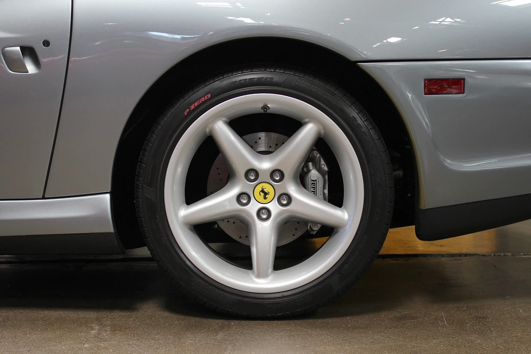 2001 Ferrari 550 Maranello - Image 15 of 31