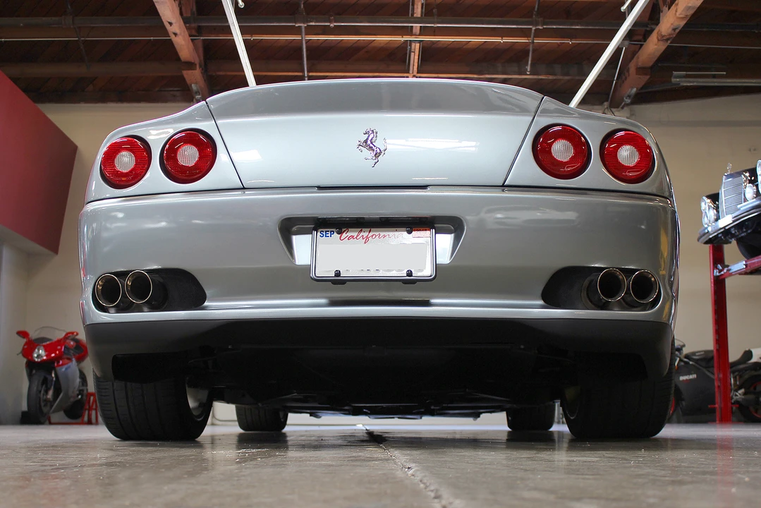 2001 Ferrari 550 Maranello - Image 11 of 31